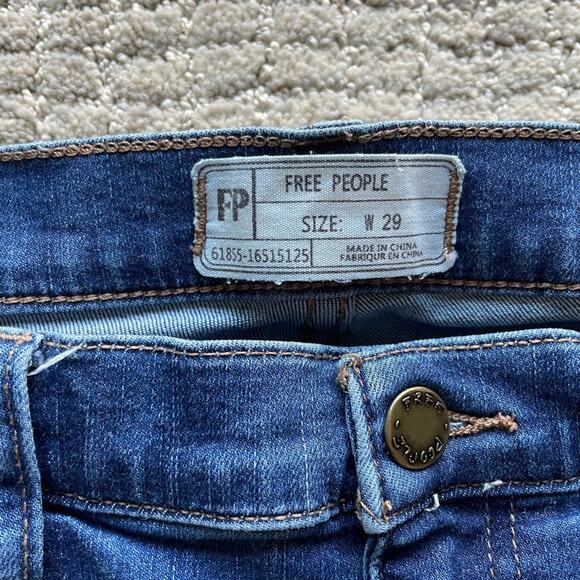 Free People Great Heights Distressed Jeans Size 29 - Picture 6 of 9